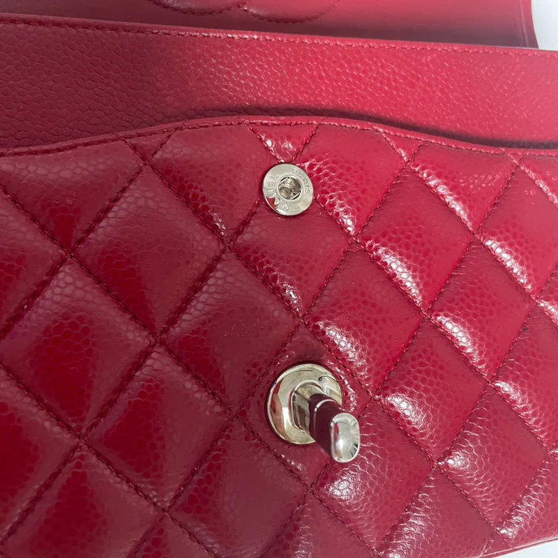 Chanel Burgunderrote klassische Flap Bag Caviar 2012