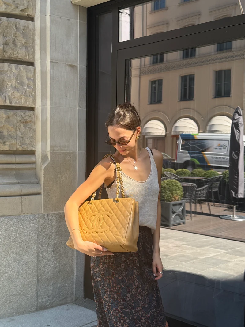 Chanel Vintage Beige Grand Shopping Tote GST Caviar 2003-2004