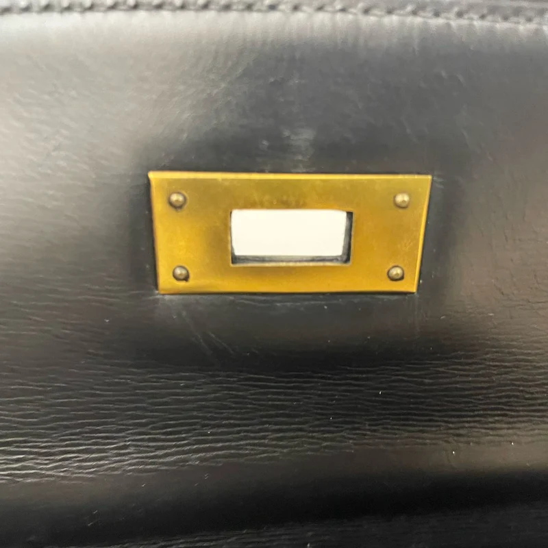 Hermes Vintage Kelly 28 Sellier Tasche aus schwarzem Kalbsleder mit goldener Hardware
