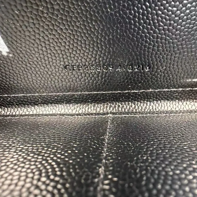 Saint Laurent – ​​Schwarzes, kontinentales Portemonnaie aus Leder mit Chevron-Muster