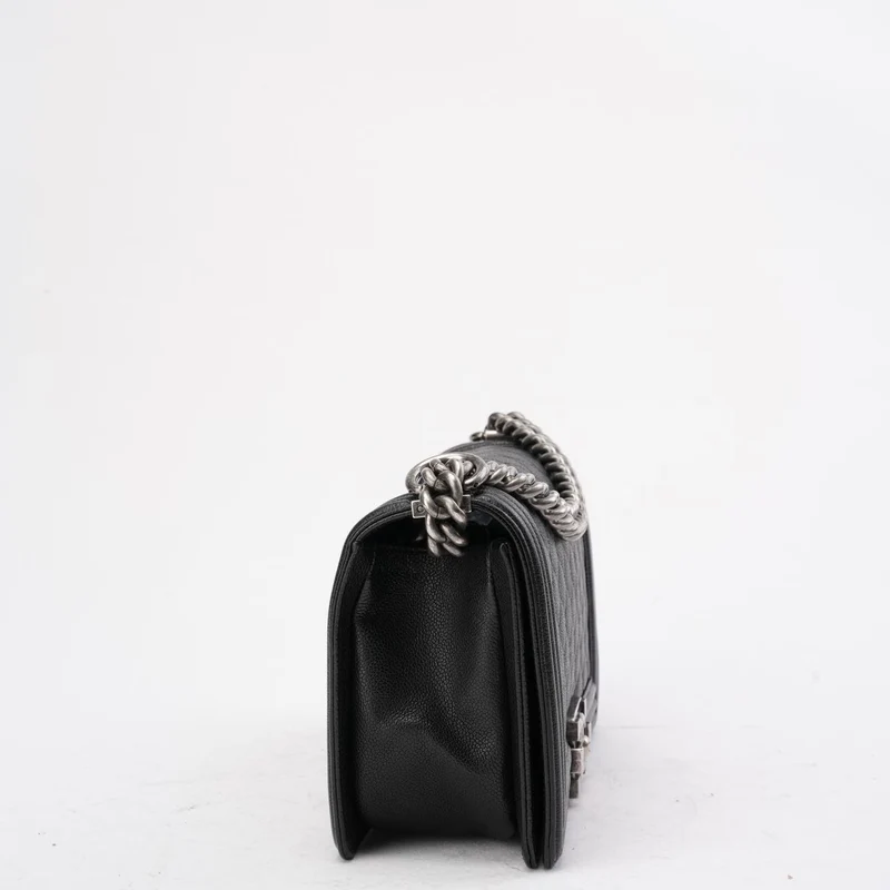 Chanel Boy Medium Schwarze Klapptasche Gestepptes Caviar-Leder 2017
