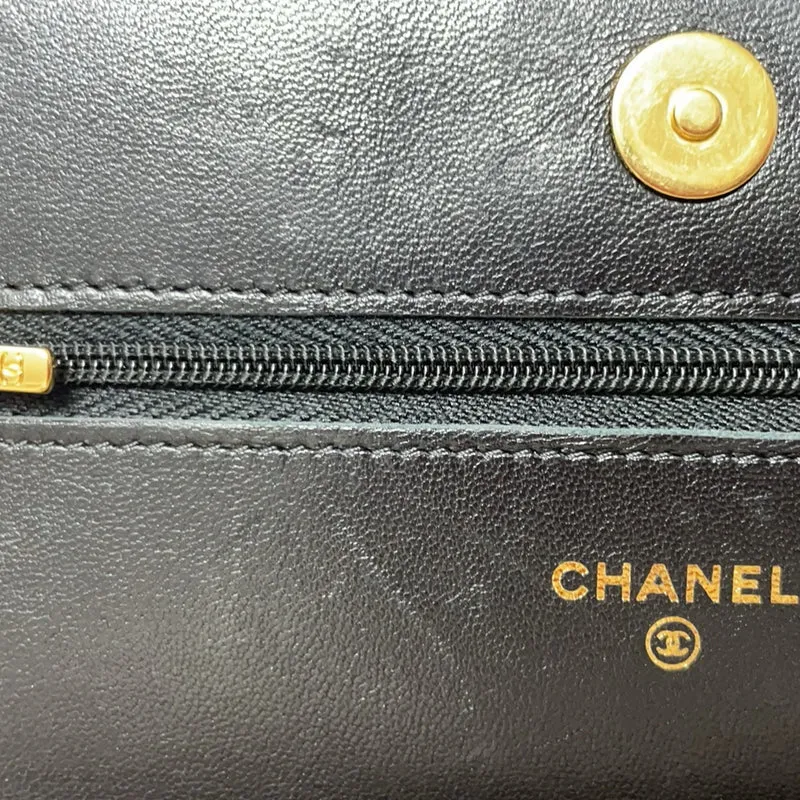 Chanel Schwarze Klassische Brieftasche mit Kette (WOC) aus Lammleder 2020