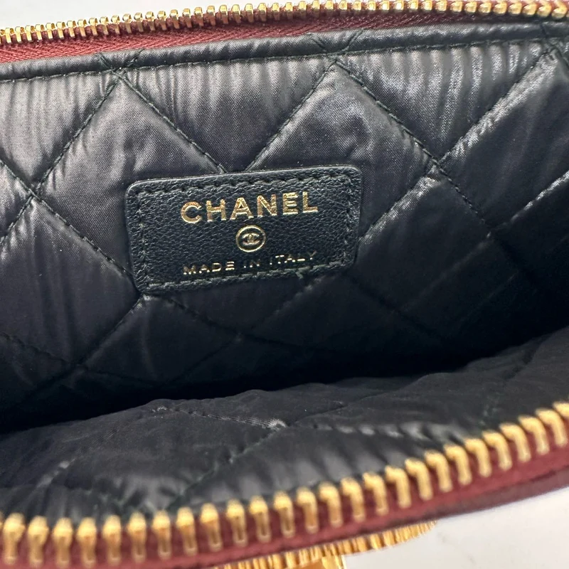 Chanel Burgunderrote Clutch aus Lammleder 2016-2017