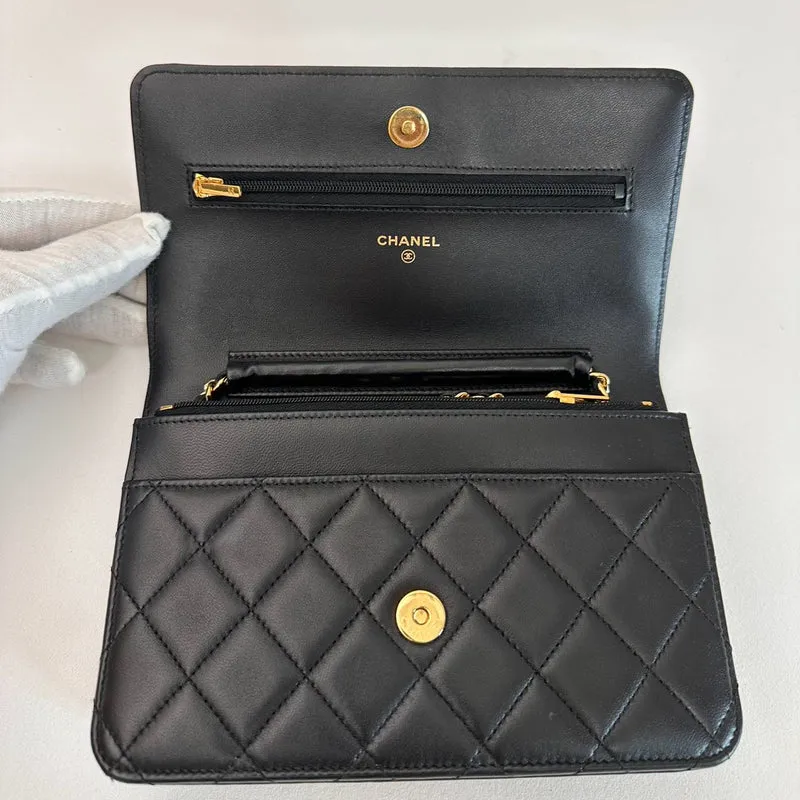 Chanel Schwarze Geldbörse auf Kettentasche Lammleder 2019