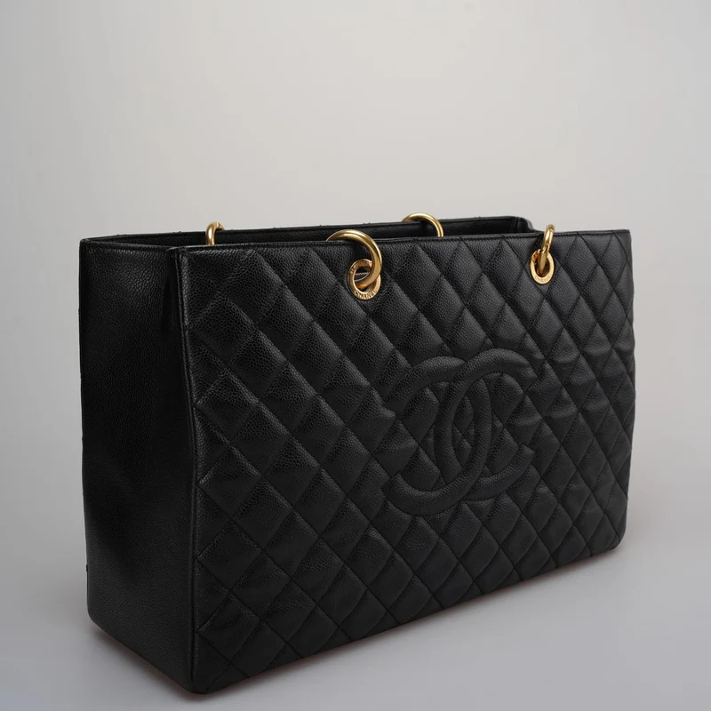 Chanel Große schwarze Grand Shopping XL GST-Einkaufstasche aus Kaviarleder mit goldenen Beschlägen