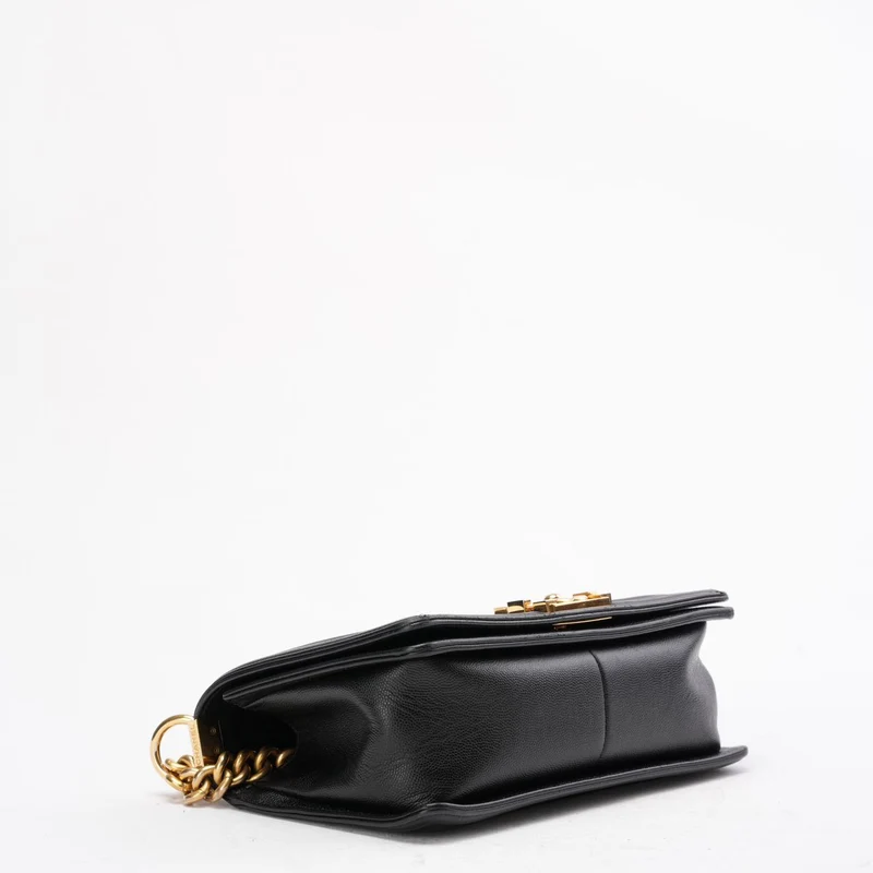 Chanel Boy Medium Schwarze Klapptasche Gestepptes Caviar-Leder 2019