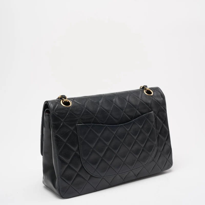 Chanel Vintage Schwarze zeitlose klassische Klappentasche 1990er Jahre