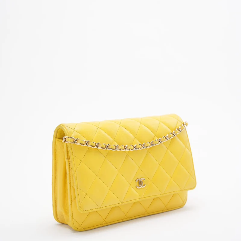Chanel Geldbörse mit Kette Classic Yellow woc