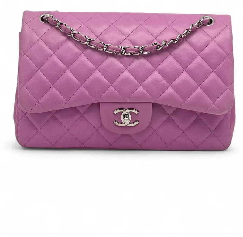 Lila Chanel Jumbo Classic Double Flap Bag aus Lammleder mit silberner Hardware