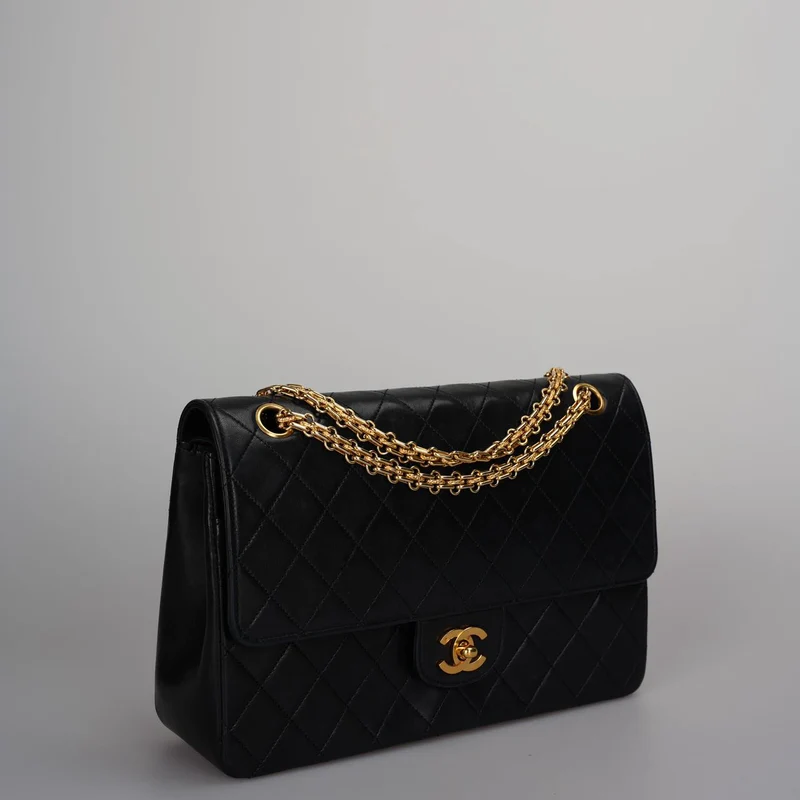 Chanel Vintage Schwarze Lammleder Zeitlose Flap Bag Gold Hardware