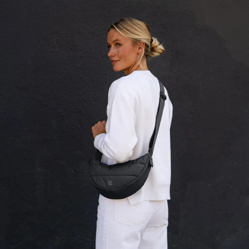 GOT BAG Puffer Moon Bag Small Monochrome Schwarz