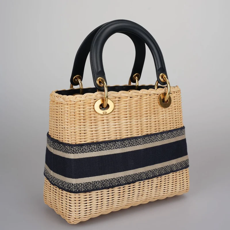 Christian Dior Lady Dior Tasche aus natürlichem Korbgeflecht/blauem schrägem Canvas mittlere Größe
