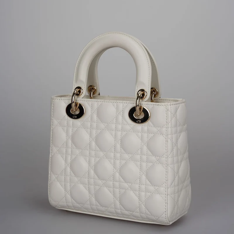Christian Dior – Kleine Lady Dior-Tasche aus weißem Cannage-Lammleder mit goldenen Beschlägen, 2020