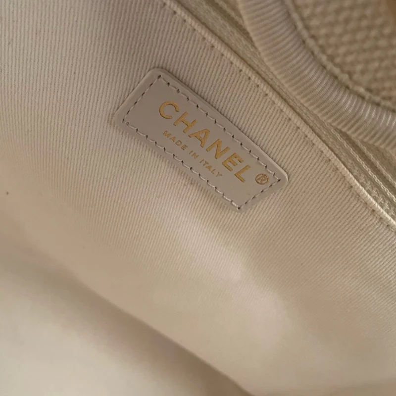 Chanel Deauville Perlentasche Beige Weiß Mittel
