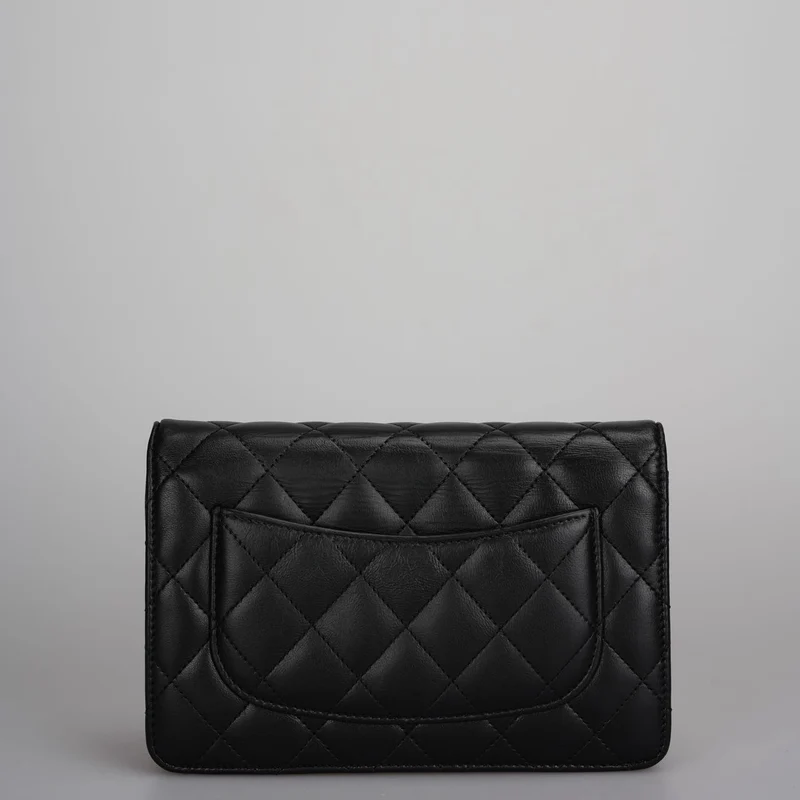 Chanel Schwarzes klassisches WOC-Lammleder mit silberner Hardware