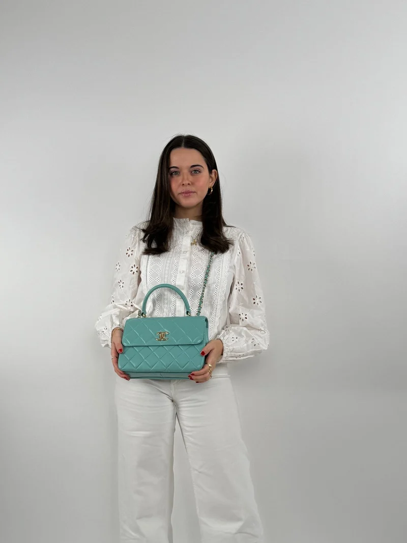 Chanel Kleine Trendy CC Tasche aus hellgrünem Lammleder mit goldenen Beschlägen