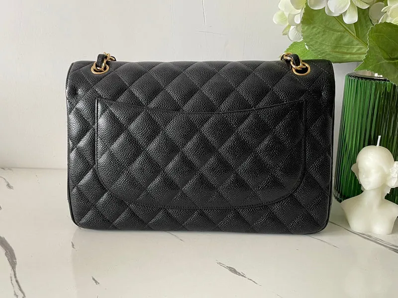 Chanel Schwarze Jumbo Classic Double Flap Bag aus Kaviarleder mit goldener Hardware