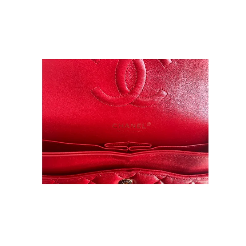 Chanel Red Classic Double Flap Bag aus mittelgroßem Lammleder mit goldenen Beschlägen