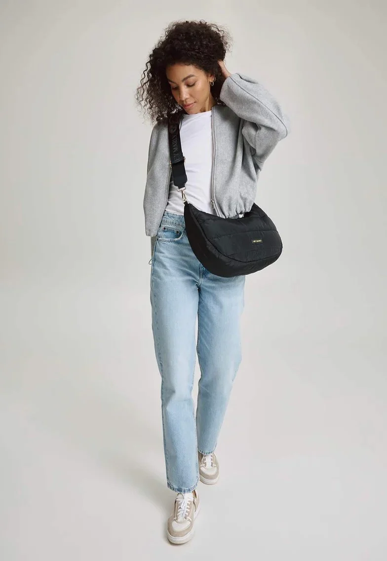 Lifetime Buddy M Black - Crossbody Bag